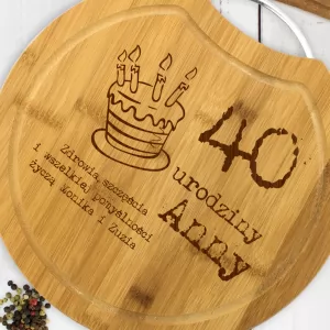 drewniana deska z grawerem na urodziny